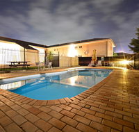 Winning Post Motor Inn - Accommodation in Surfers Paradise