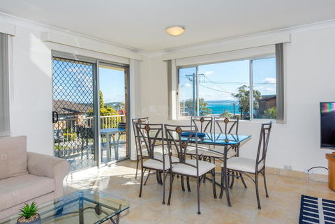Ronald Avenue 1/65 - Shoal Bay - Accommodation in Surfers Paradise 2