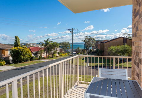 Ronald Avenue 1/65 - Shoal Bay - Accommodation in Surfers Paradise 3