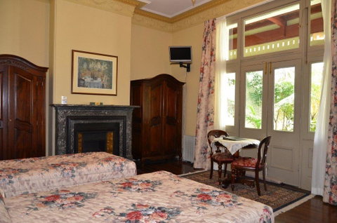 Avonmore On The Park Boutique Hotel - Accommodation in Surfers Paradise 1