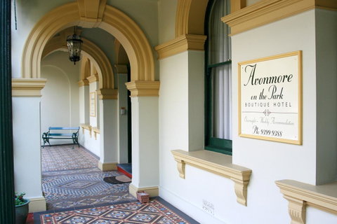 Avonmore On The Park Boutique Hotel - Accommodation in Surfers Paradise 4