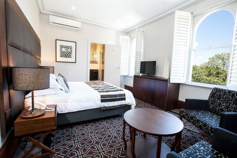 Avonmore On The Park Boutique Hotel - Accommodation in Surfers Paradise 6