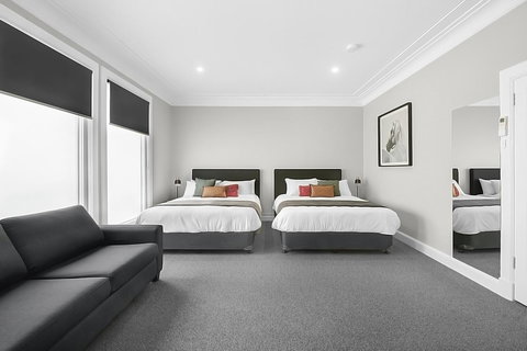 Horse And Jockey Hotel Homebush - Accommodation in Surfers Paradise 1
