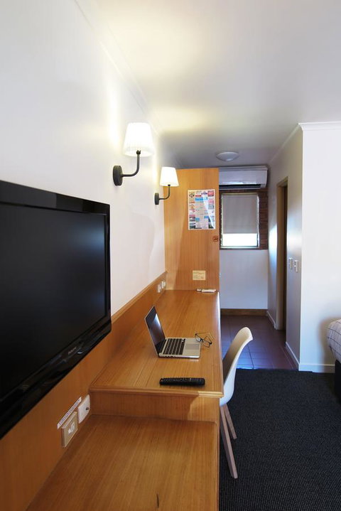 Summerhill Motor Inn - Accommodation in Surfers Paradise 11