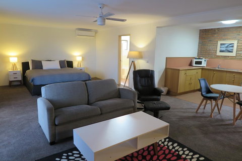 Summerhill Motor Inn - Accommodation in Surfers Paradise 38