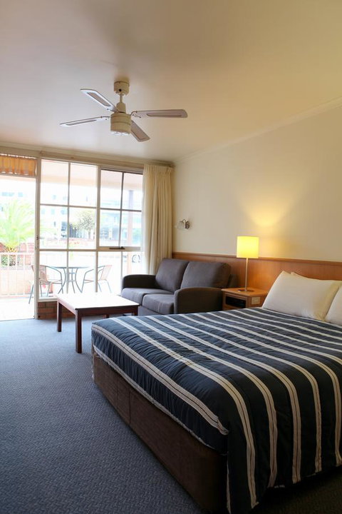 Summerhill Motor Inn - Accommodation in Surfers Paradise 33