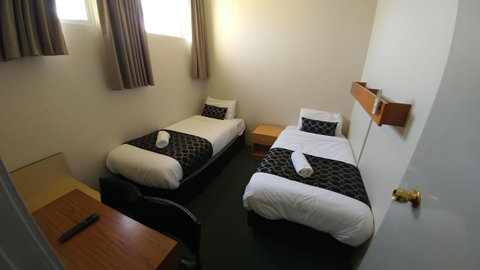 Bega Motel - Accommodation in Surfers Paradise 15