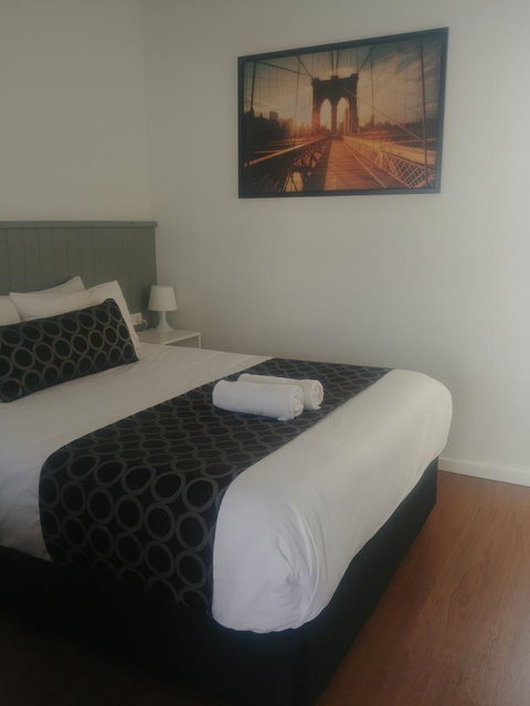 Bega Motel - Accommodation in Surfers Paradise 4