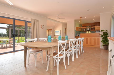 JE Guesthouse, Central To All The Hunter Valley Has To Offer - Accommodation in Surfers Paradise 0