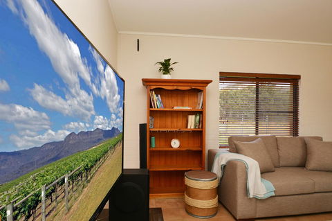 JE Guesthouse, Central To All The Hunter Valley Has To Offer - Accommodation in Surfers Paradise 5
