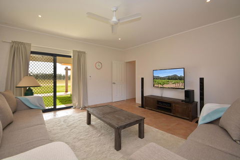 JE Guesthouse, Central To All The Hunter Valley Has To Offer - Accommodation in Surfers Paradise 4