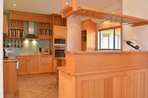 JE Guesthouse, Central To All The Hunter Valley Has To Offer - Accommodation in Surfers Paradise 11