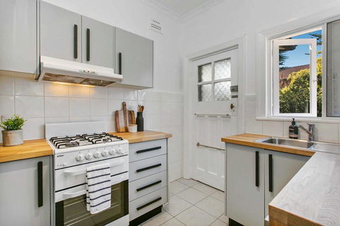 Seaspray - Manly Beach Apartment Close To The Sand - Accommodation in Surfers Paradise 4