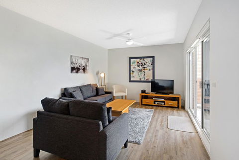 Victoria Parade, Kiah, Unit 10, 53 - Accommodation in Surfers Paradise 2