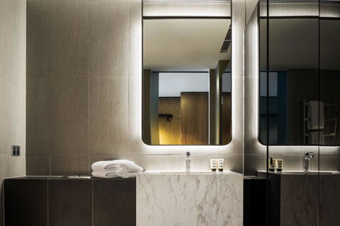 West Hotel Sydney, Curio Collection By Hilton - Accommodation in Surfers Paradise 8