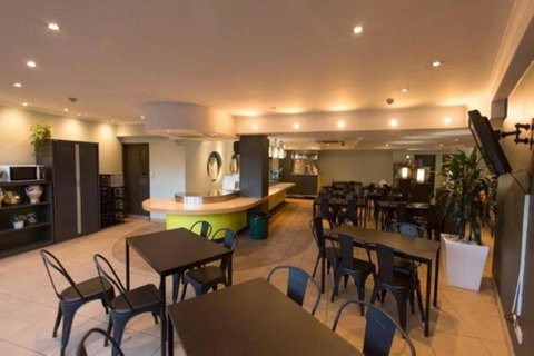 Hotel Hacienda - Accommodation in Surfers Paradise 6