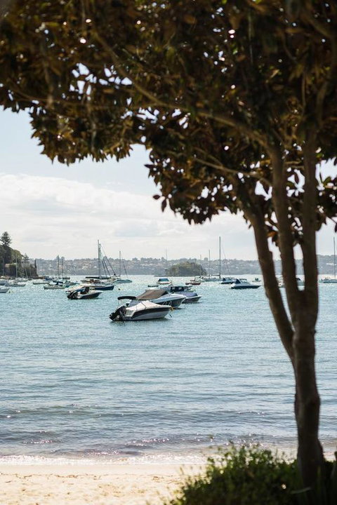 Waterfront Apartment Brimming With Inspirational Artwork - Accommodation in Surfers Paradise 9