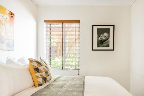 Waterfront Apartment Brimming With Inspirational Artwork - Accommodation in Surfers Paradise 18