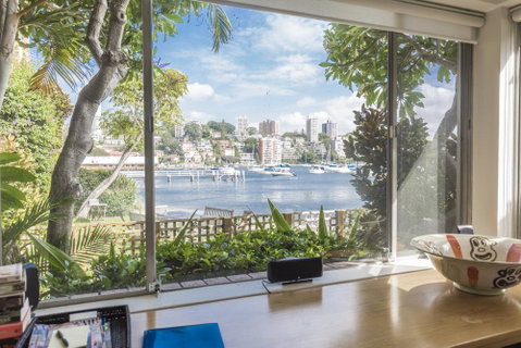 Waterfront Apartment Brimming With Inspirational Artwork - Accommodation in Surfers Paradise 7