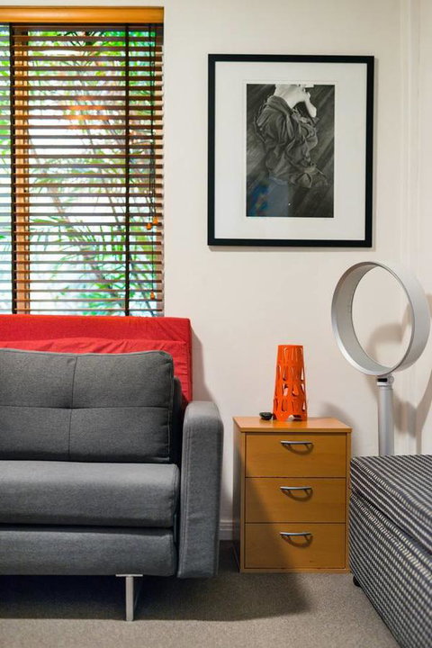 Waterfront Apartment Brimming With Inspirational Artwork - Accommodation in Surfers Paradise 11