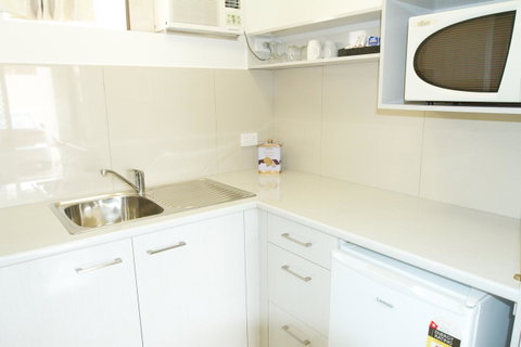 Hibiscus Motel - Accommodation in Surfers Paradise 12