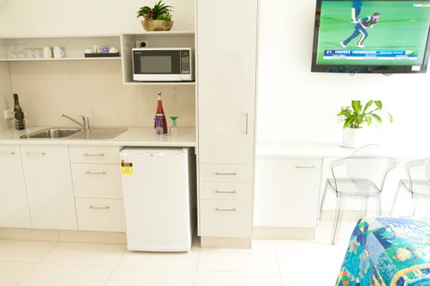 Hibiscus Motel - Accommodation in Surfers Paradise 3