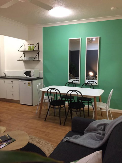 Hibiscus Motel - Accommodation in Surfers Paradise 18