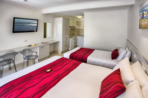 Hibiscus Motel - Accommodation in Surfers Paradise 0