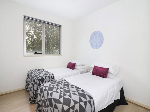 Lower Bridge And Sails - Executive 2BR Darlinghurst Apartment With Balcony And Rooftop Views - Accommodation in Surfers Paradise 8