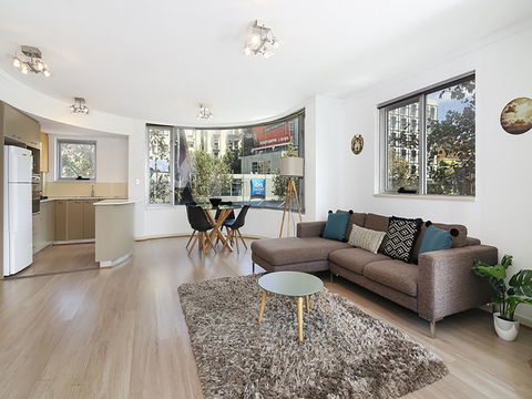 Lower Bridge And Sails - Executive 2BR Darlinghurst Apartment With Balcony And Rooftop Views - Accommodation in Surfers Paradise 0