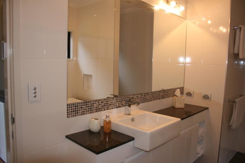 Aabi's At Byron - Accommodation in Surfers Paradise 43