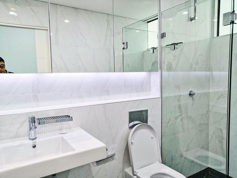 Cozy 5 Bed House In Sydney - Accommodation in Surfers Paradise 2