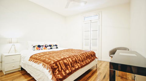 Cozy 5 Bed House In Sydney - Accommodation in Surfers Paradise 26