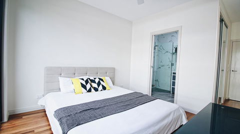 Cozy 5 Bed House In Sydney - Accommodation in Surfers Paradise 13