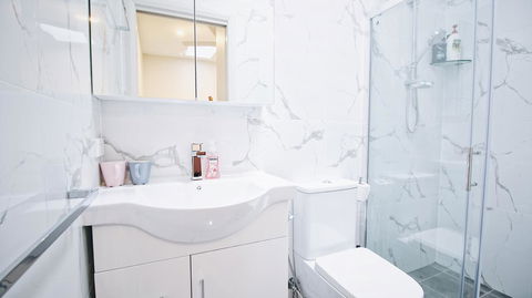 Cozy 5 Bed House In Sydney - Accommodation in Surfers Paradise 22