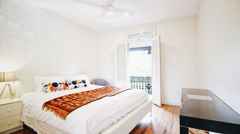 Cozy 5 Bed House In Sydney - Accommodation in Surfers Paradise 24