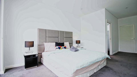Cozy 5 Bed House In Sydney - Accommodation in Surfers Paradise 1