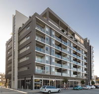 Honeysuckle Executive Apartments - Accommodation in Surfers Paradise