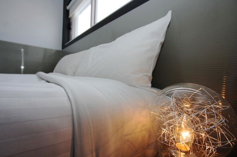 Honeysuckle Executive Apartments - Accommodation in Surfers Paradise 23