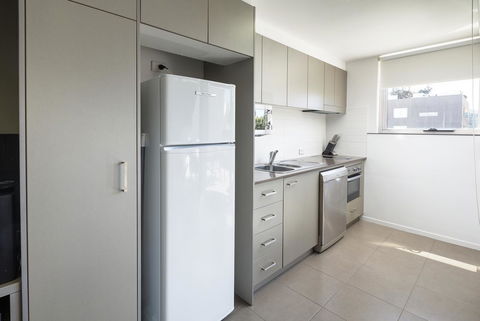 Honeysuckle Executive Apartments - Accommodation in Surfers Paradise 5