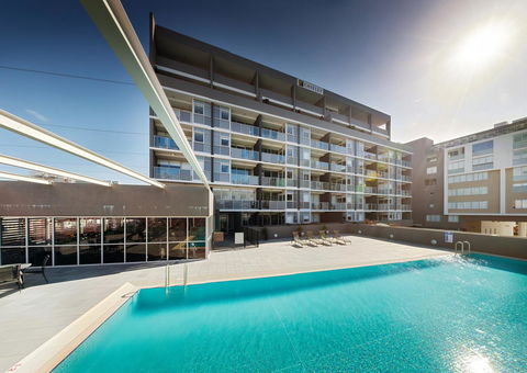 Honeysuckle Executive Apartments - Accommodation in Surfers Paradise 7