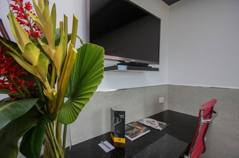 Honeysuckle Executive Apartments - Accommodation in Surfers Paradise 20