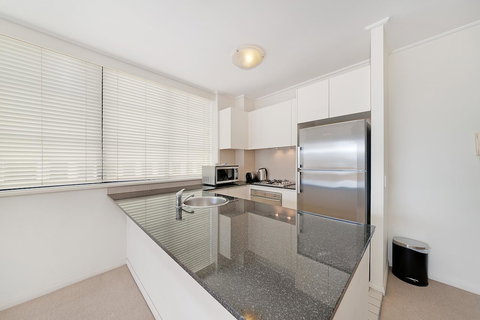 Wyndel Apartments - Apex North Sydney - Accommodation in Surfers Paradise 5