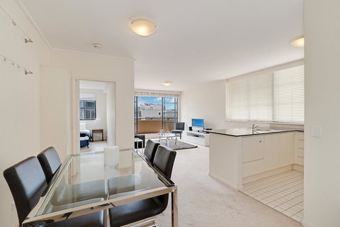 Wyndel Apartments - Apex North Sydney - Accommodation in Surfers Paradise 4