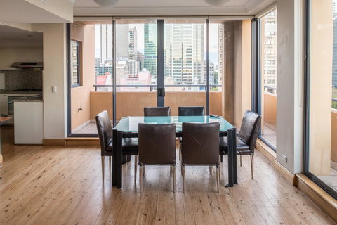 Seasons Harbour Plaza - Accommodation in Surfers Paradise 12