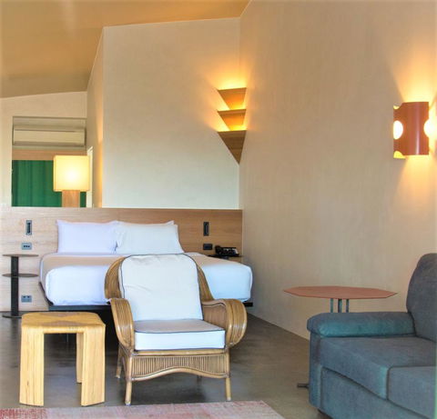 Beach Hotel Resort - Accommodation in Surfers Paradise 9
