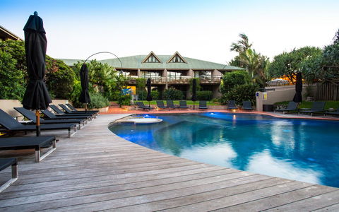 Beach Hotel Resort - Accommodation in Surfers Paradise 0