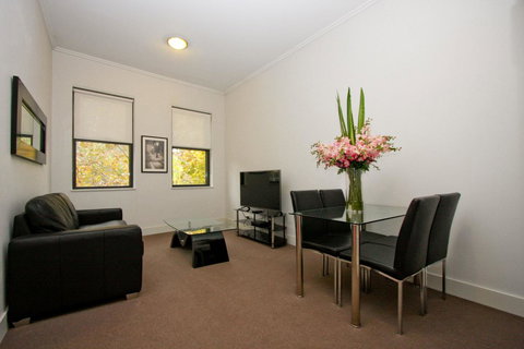 The Star Apartments - Accommodation in Surfers Paradise 0