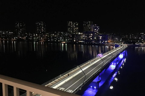 Brand New 3 Bedrooms Apt With Waterfront View - Accommodation in Surfers Paradise 14