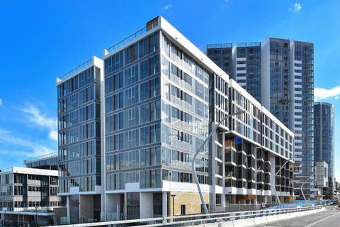 Brand New 3 Bedrooms Apt With Waterfront View - Accommodation in Surfers Paradise 17